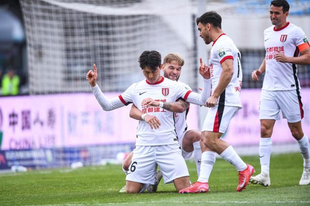 【中超】元敏诚反戈韦世豪破门 蓉城客场2比1亚泰