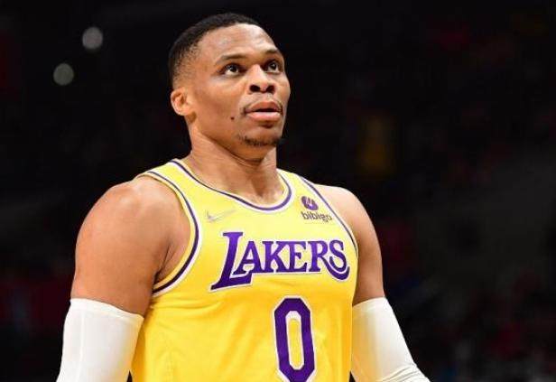 lol赛事-湖人投射短板仍未解决 名记:佩林卡只有20场容错