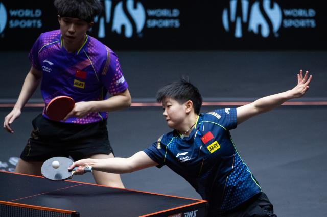 巴黎周期头号组合?王楚钦孙颖莎问鼎新加坡大满贯